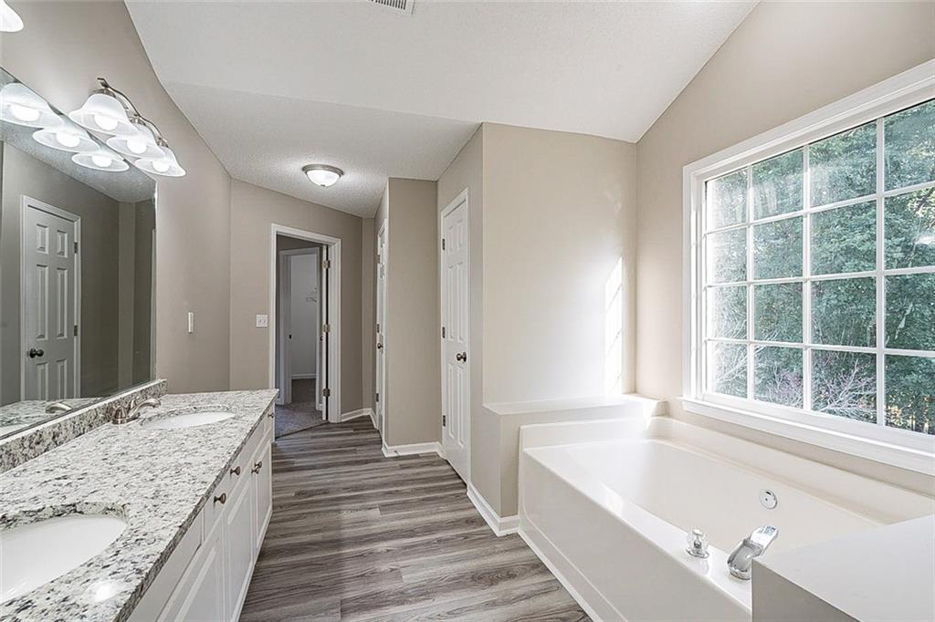 329 Hunters Trace