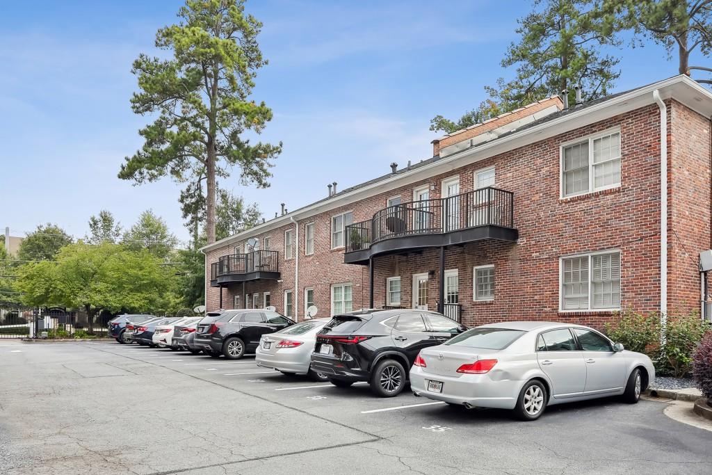 3675 Peachtree Road NE Unit 54