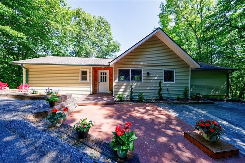 522 Saddleback Circle