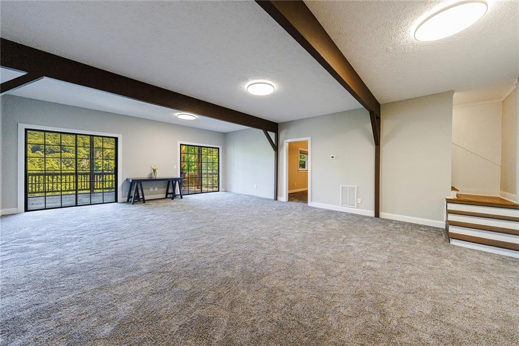 522 Saddleback Circle