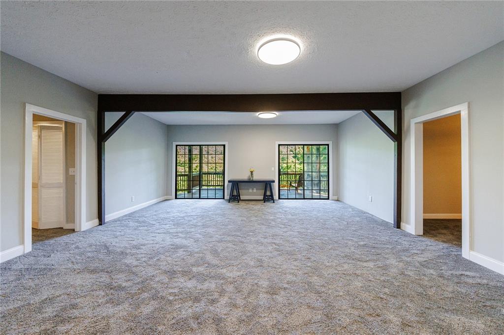 522 Saddleback Circle