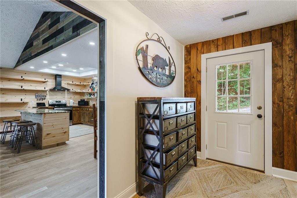 522 Saddleback Circle