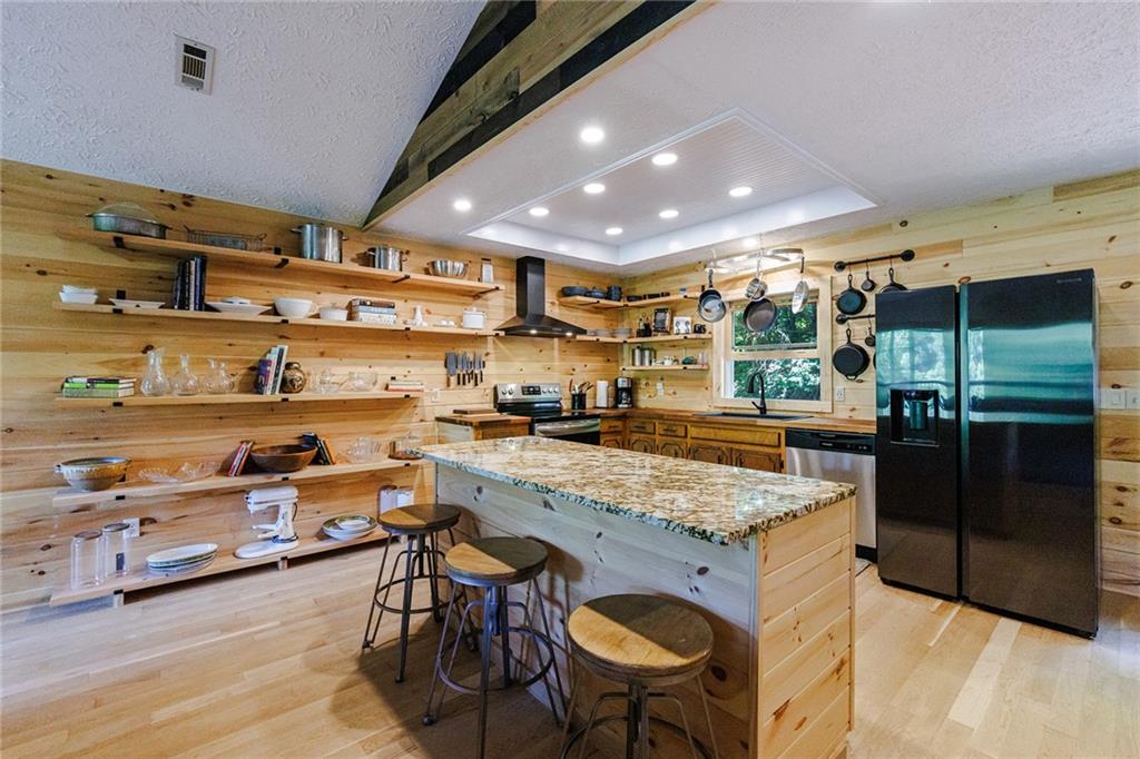 522 Saddleback Circle