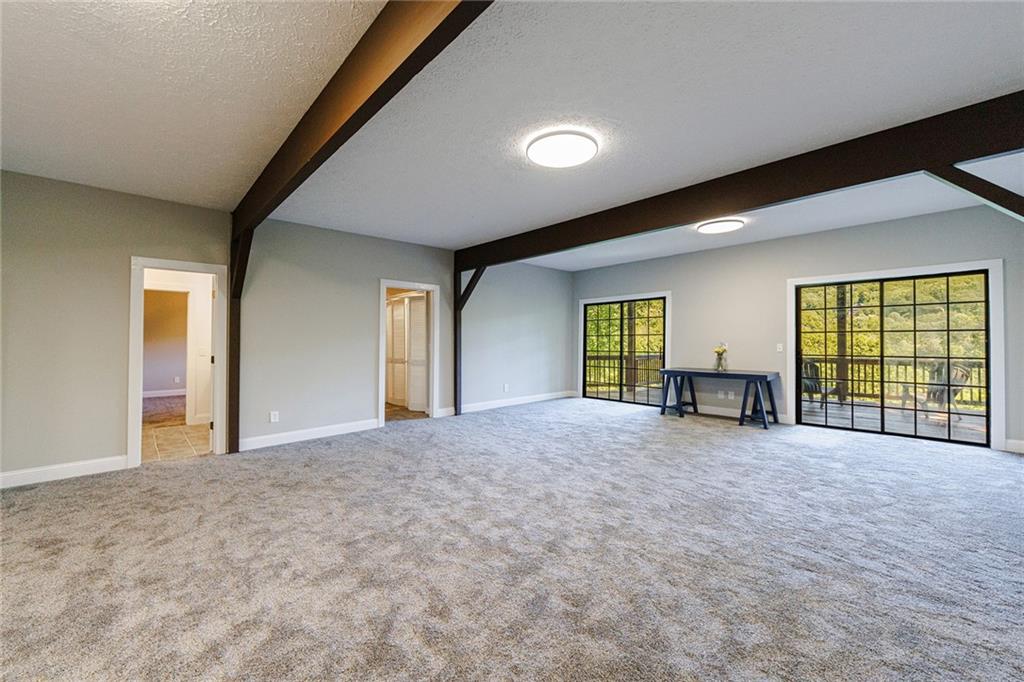522 Saddleback Circle