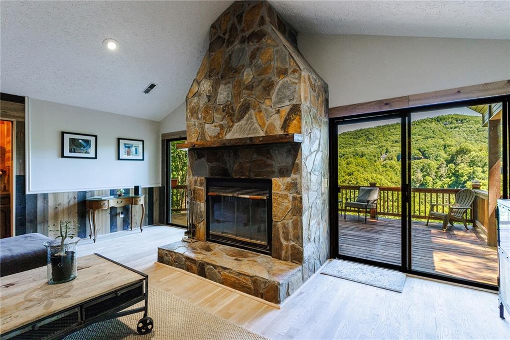 522 Saddleback Circle