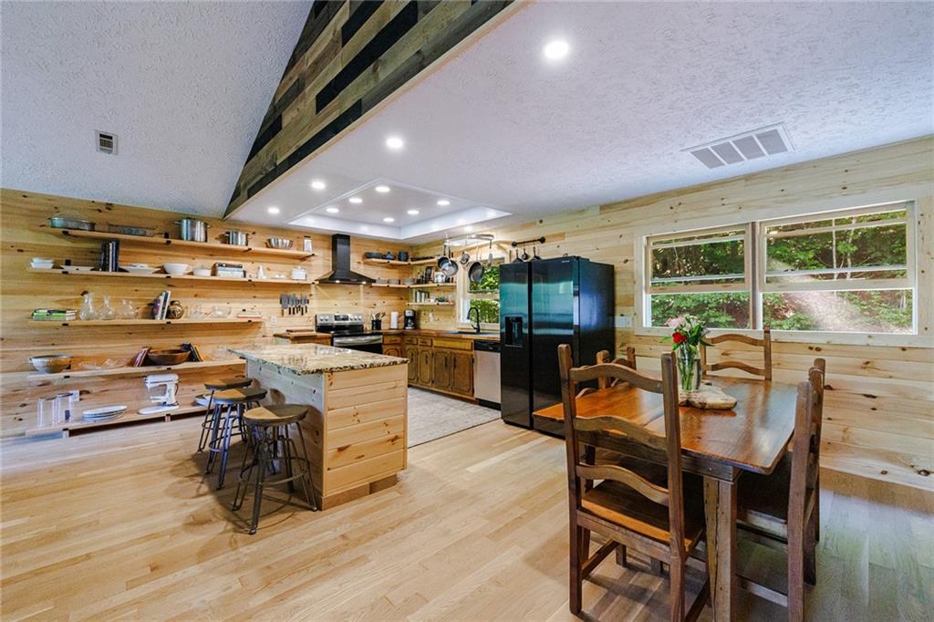 522 Saddleback Circle