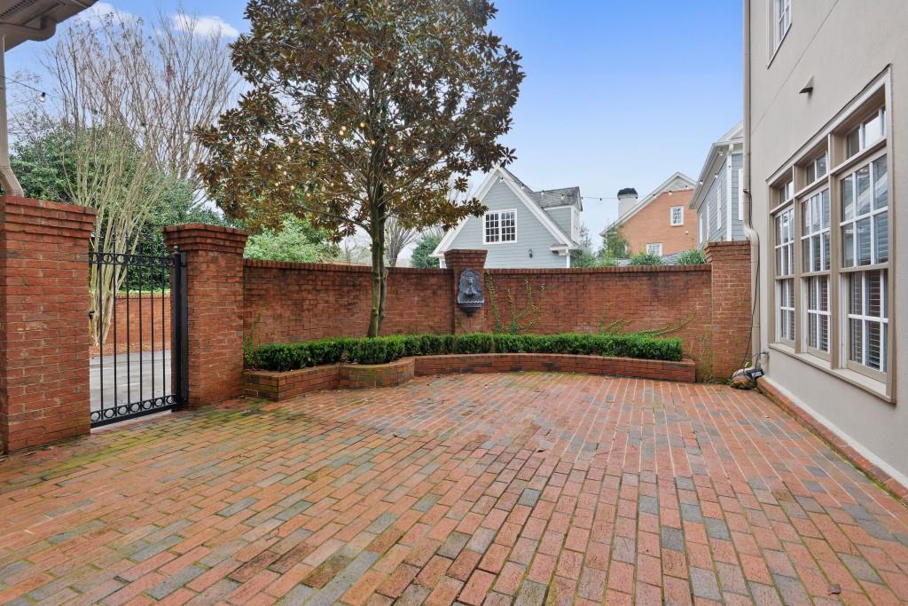 3424 Paces Ferry Circle SE