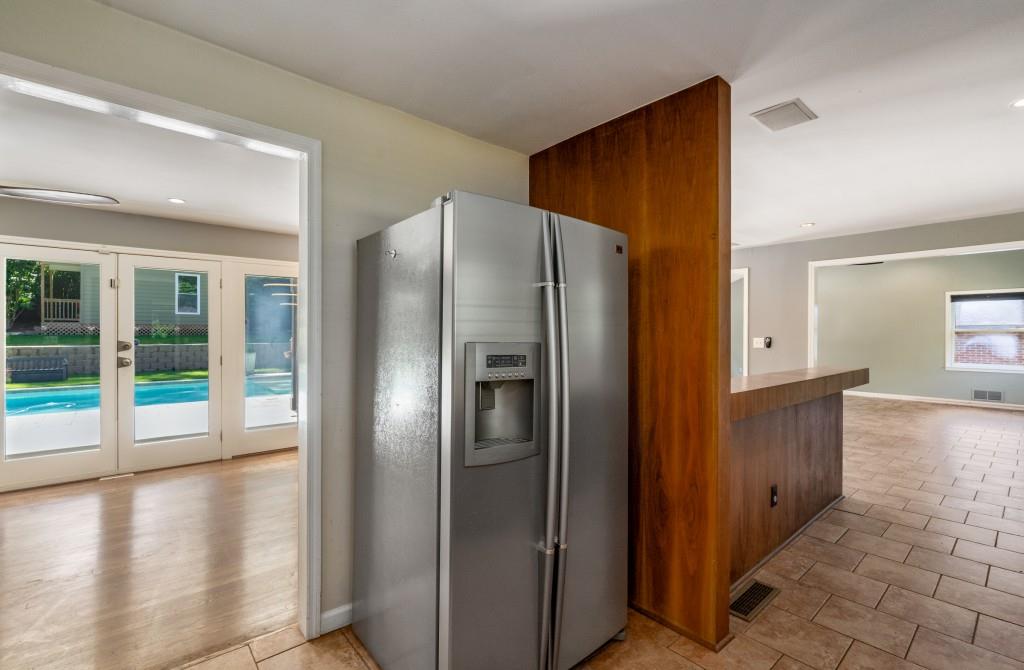 1055 Vistavia Circle