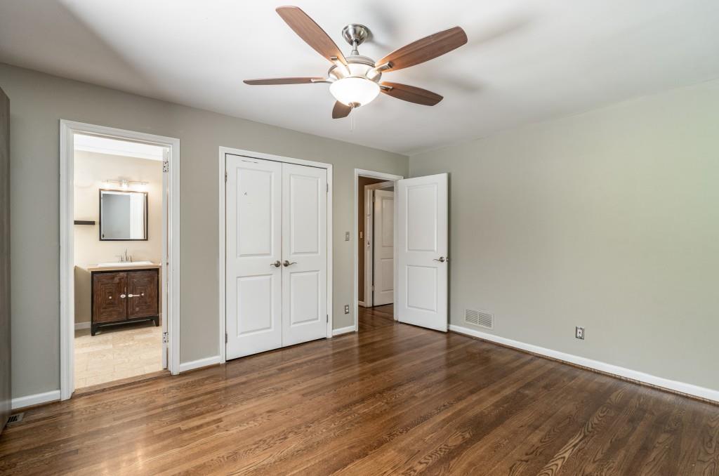 1055 Vistavia Circle