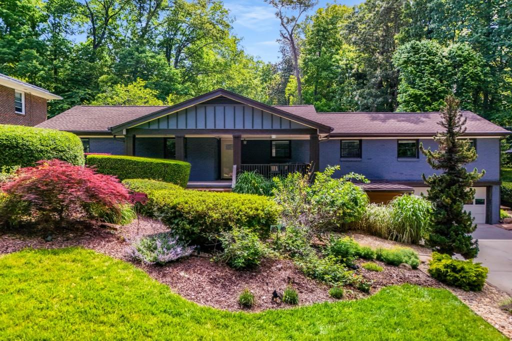 1055 Vistavia Circle