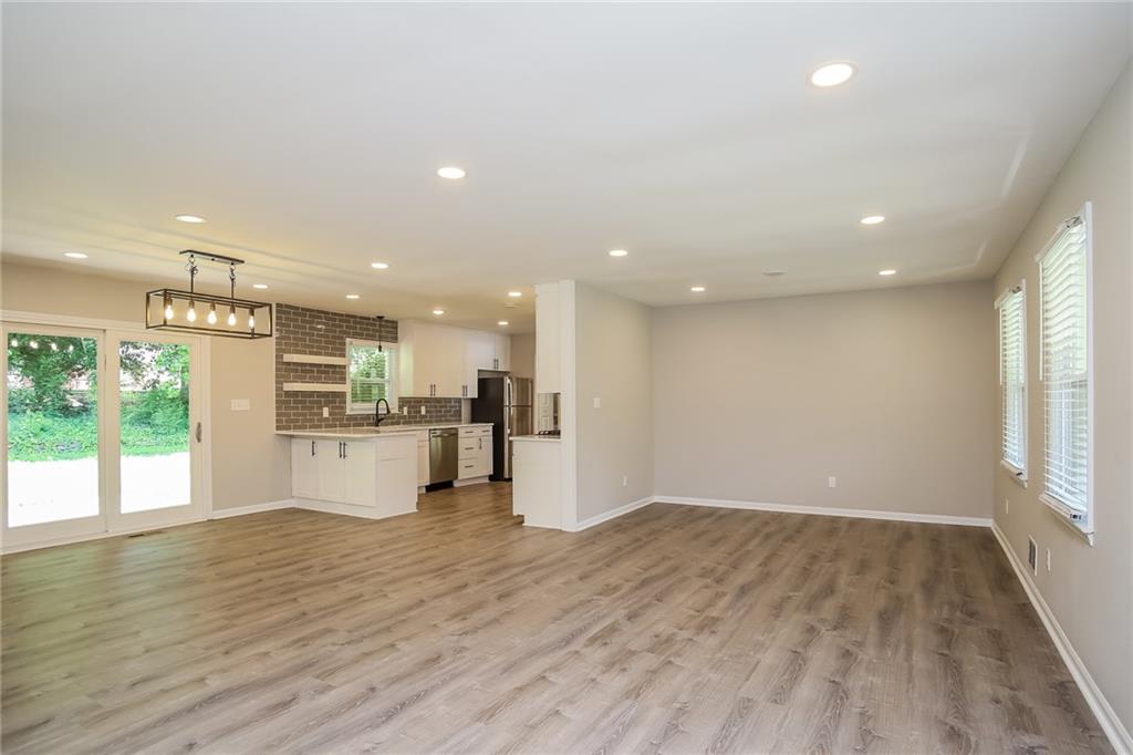 3283 Clearview Drive SW