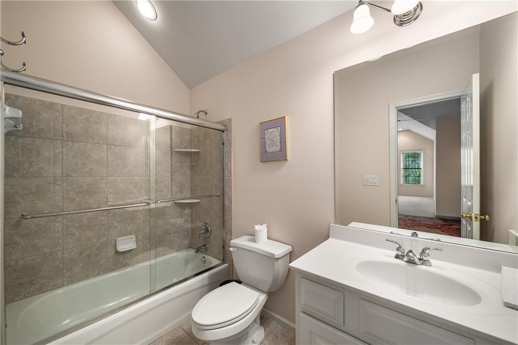 2314 English Ivy Court SE