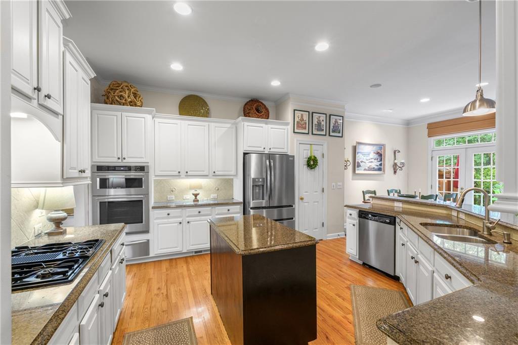 2314 English Ivy Court SE