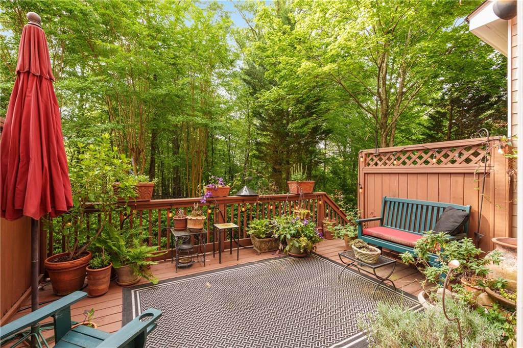 2314 English Ivy Court SE