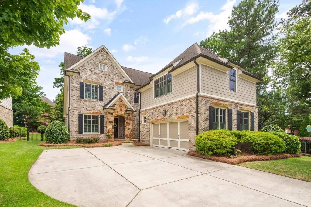 2700 Vinings Orchard Circle