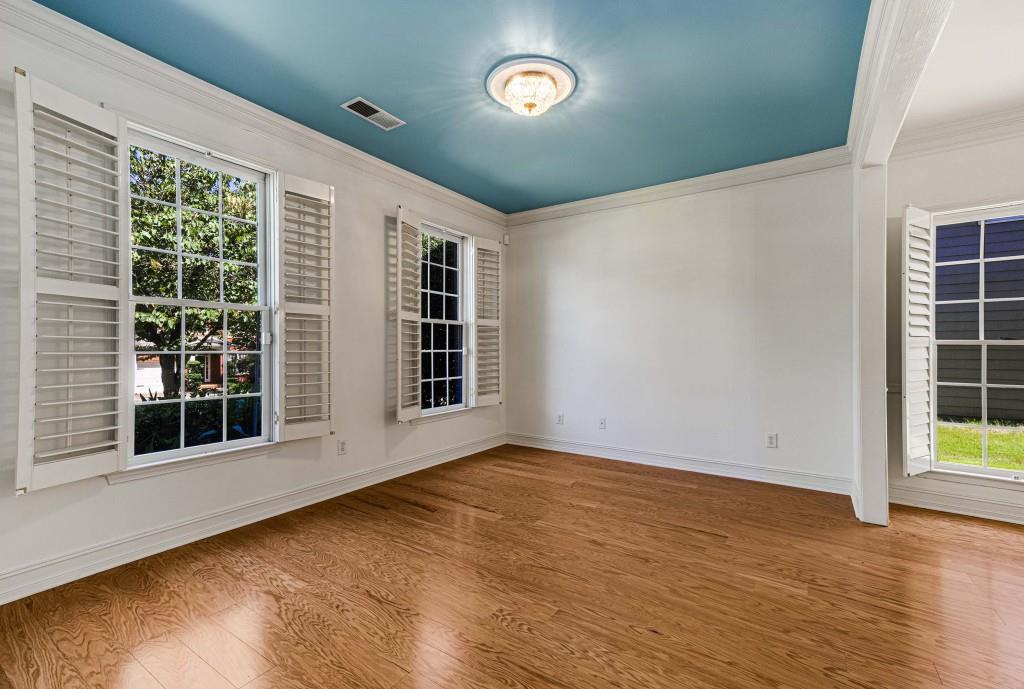 1106 Queensgate Drive