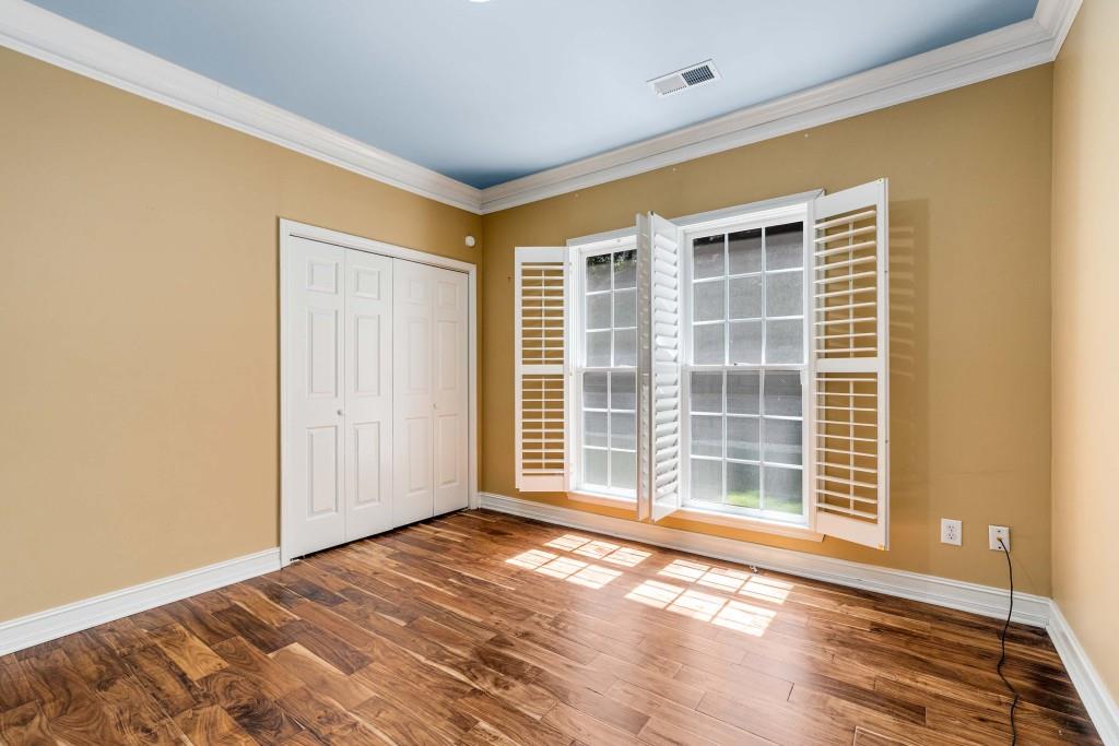 1106 Queensgate Drive