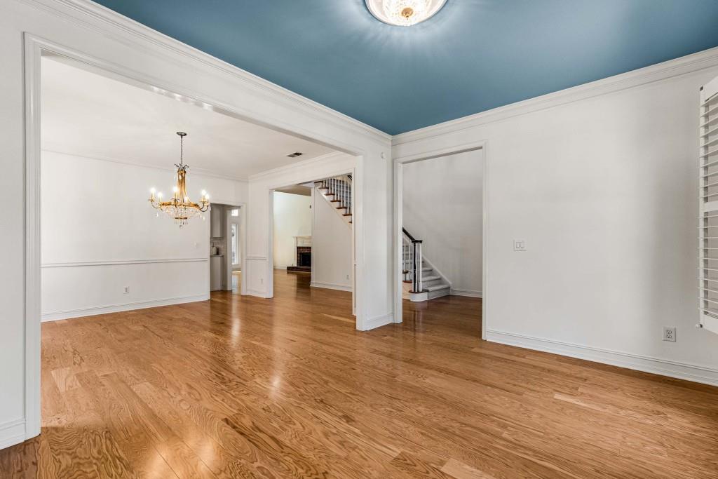 1106 Queensgate Drive