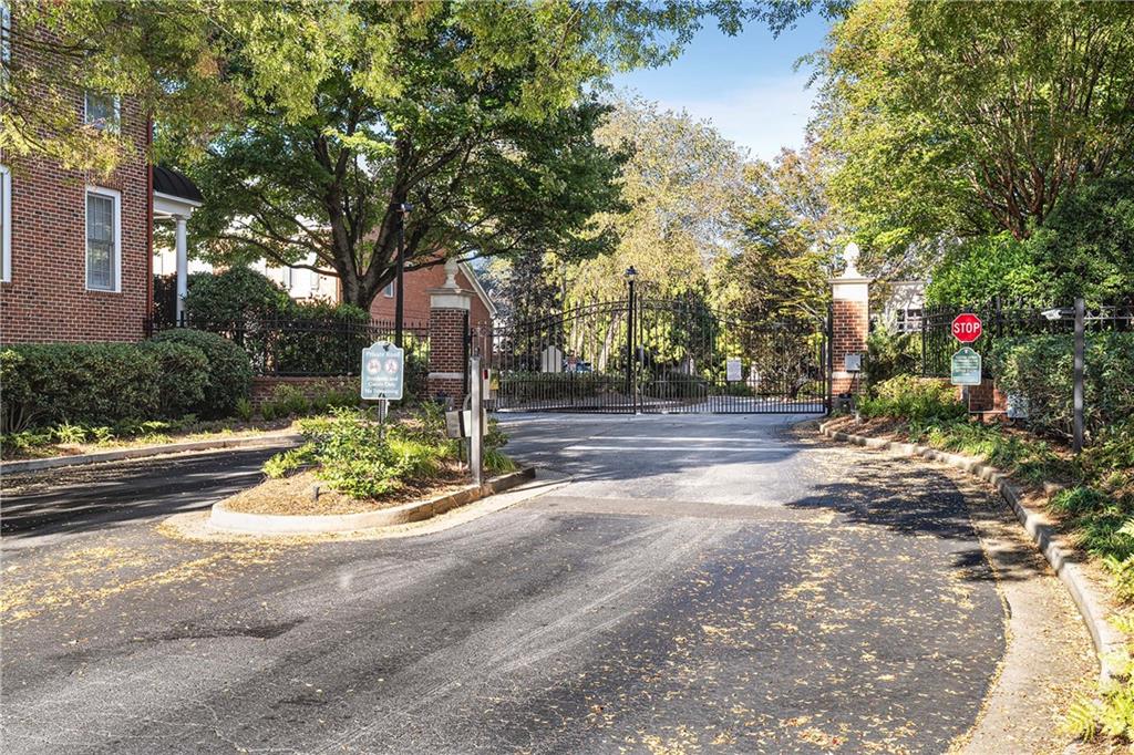 4955 Ivy Ridge Drive SE Unit 204