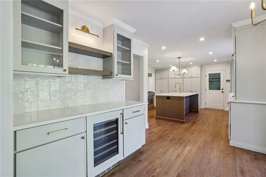 805 Wesley Oak Road NW