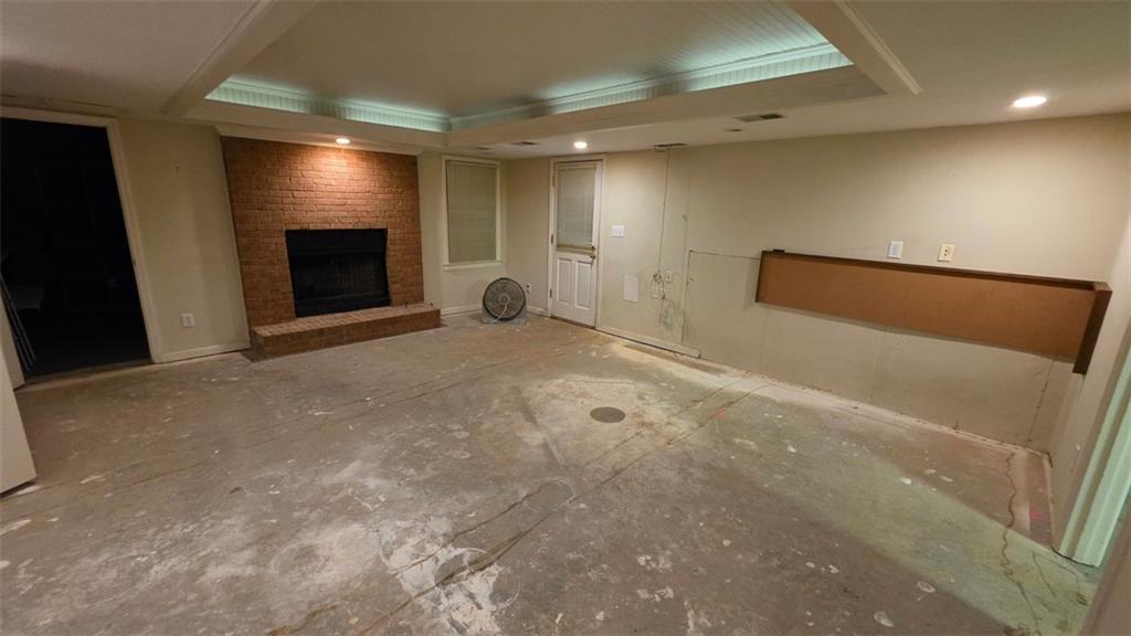865 Ferncroft Court