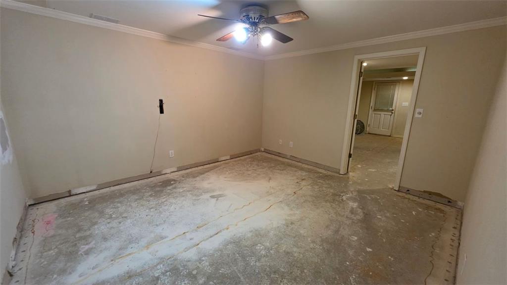 865 Ferncroft Court