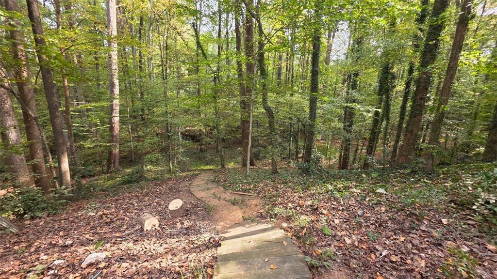 865 Ferncroft Court