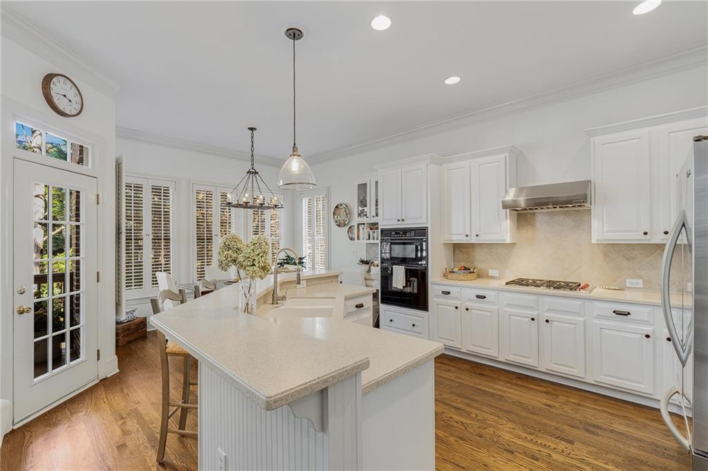 2311 English Ivy Court SE