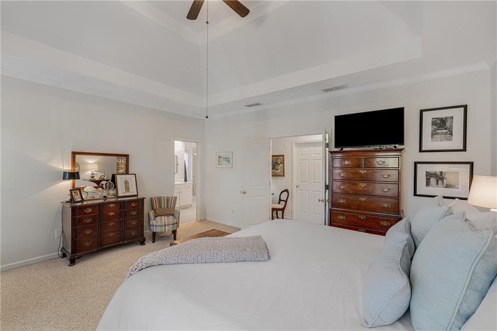 2311 English Ivy Court SE