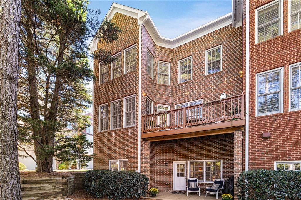 2311 English Ivy Court SE