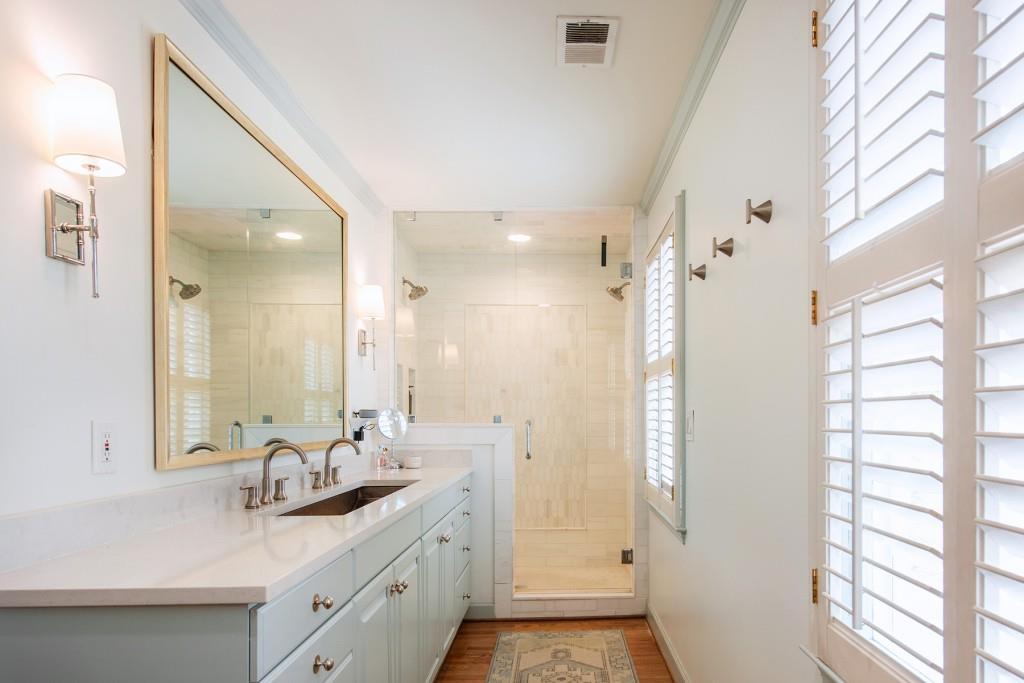 3211 Circle Oaks Drive SE