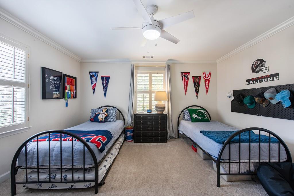 3211 Circle Oaks Drive SE