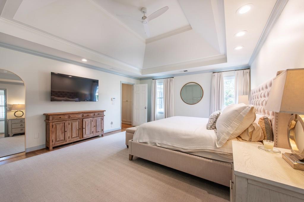 3211 Circle Oaks Drive SE