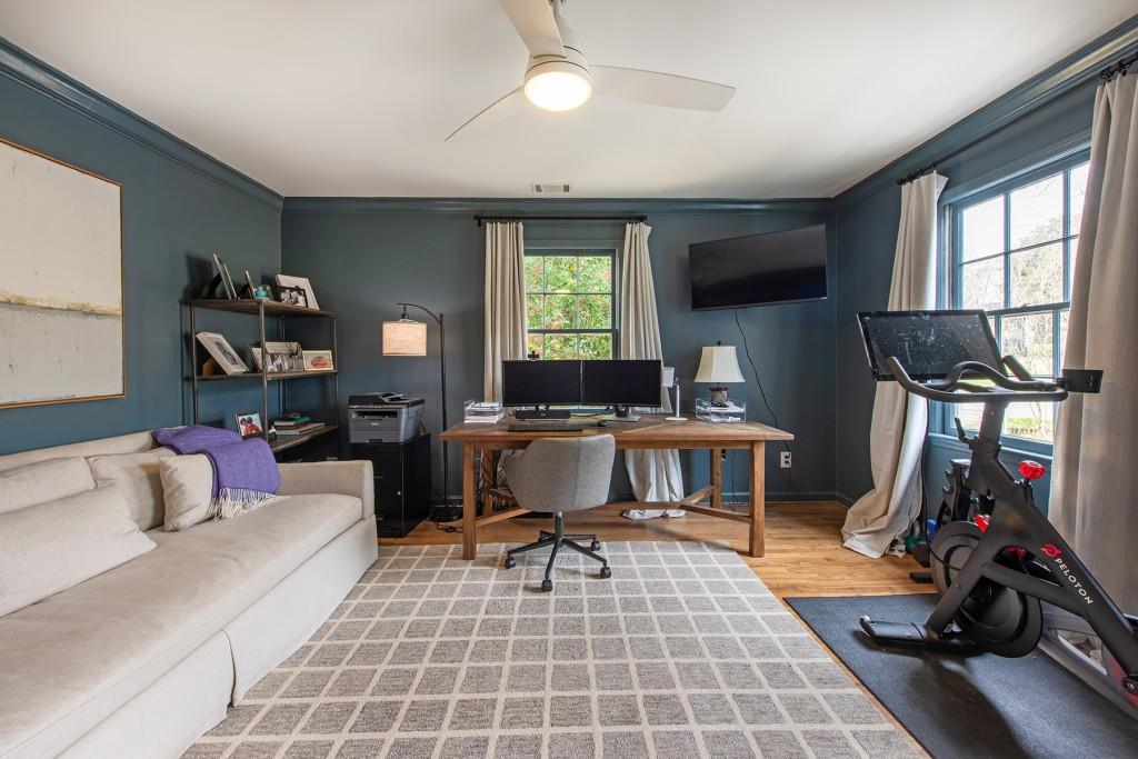 3211 Circle Oaks Drive SE