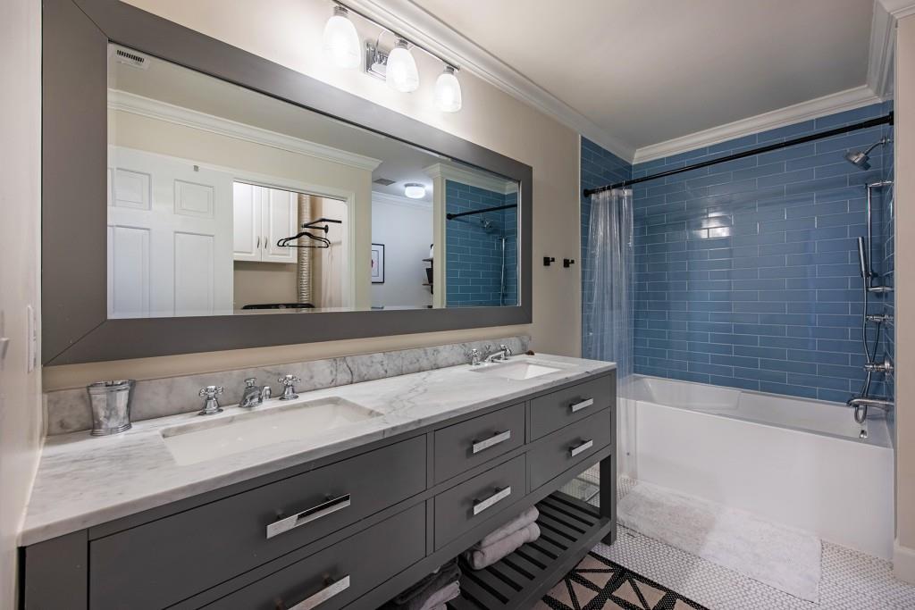 3211 Circle Oaks Drive SE