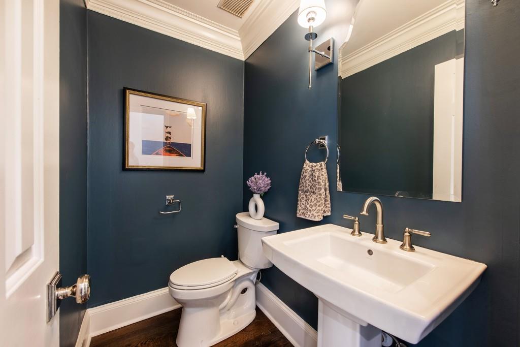 3211 Circle Oaks Drive SE