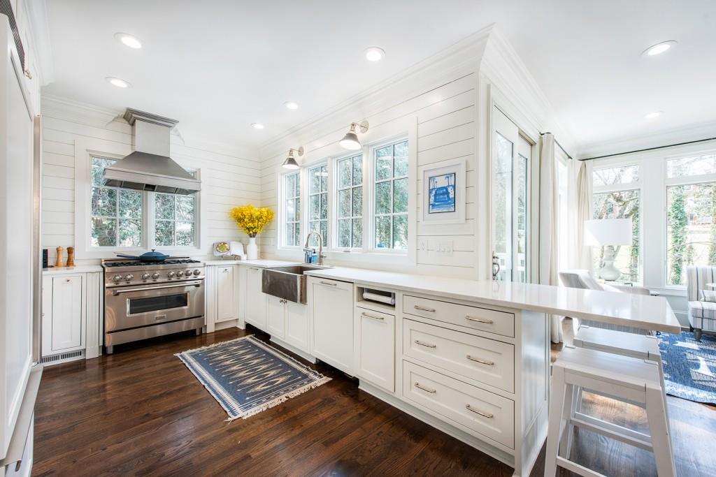 3211 Circle Oaks Drive SE