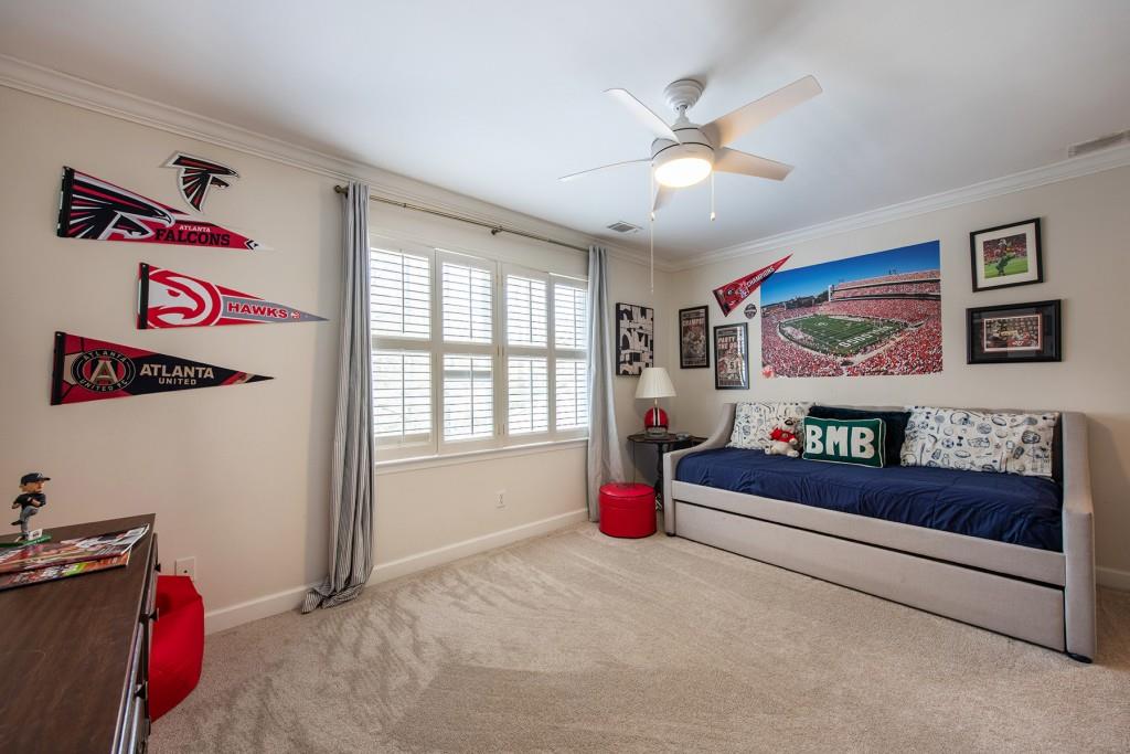 3211 Circle Oaks Drive SE