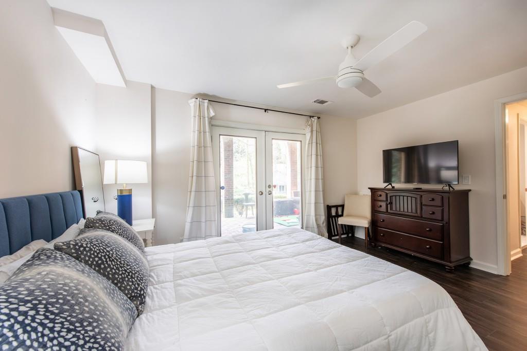 3211 Circle Oaks Drive SE