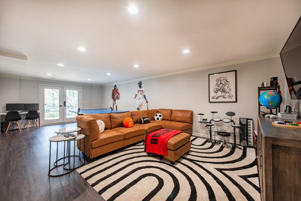 3211 Circle Oaks Drive SE