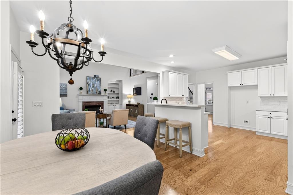 1106 Queensgate Drive SE