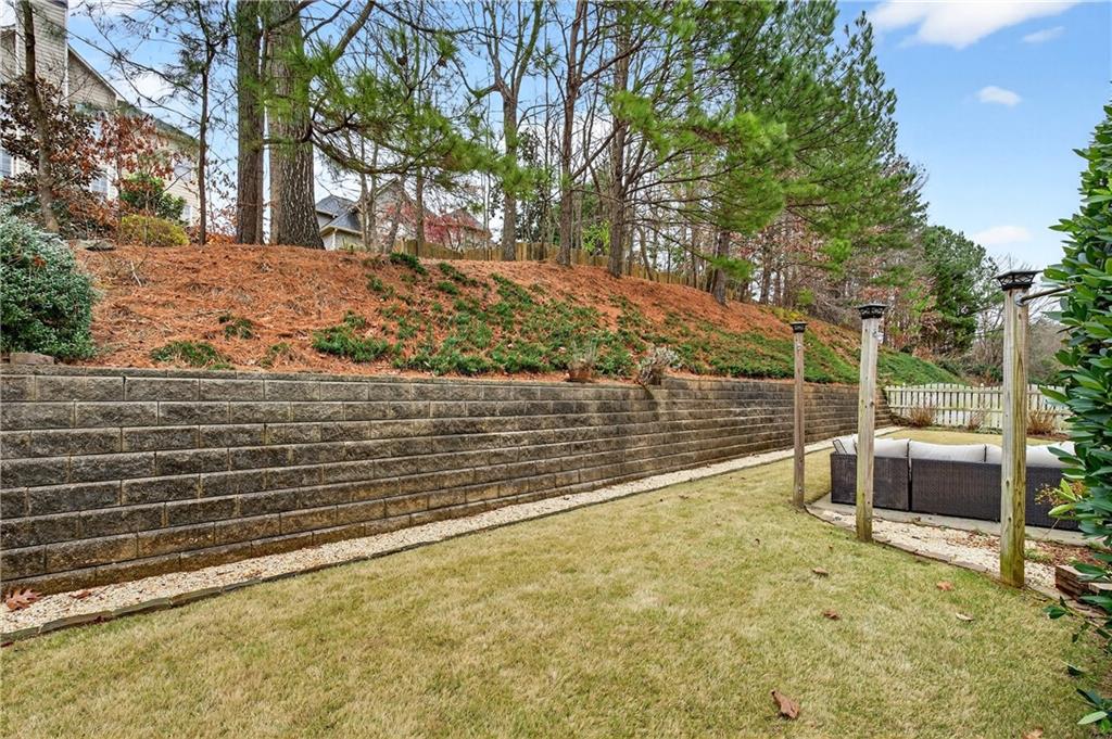 1106 Queensgate Drive SE