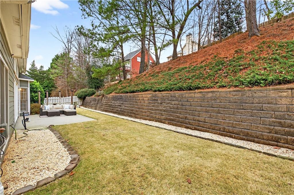 1106 Queensgate Drive SE