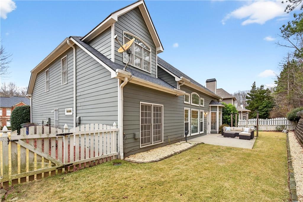 1106 Queensgate Drive SE