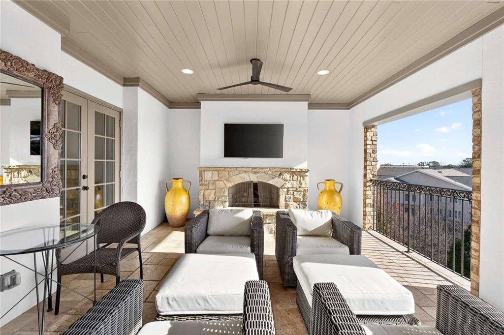 2832 Paces Lookout Lane SE