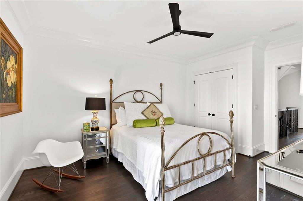 2832 Paces Lookout Lane SE