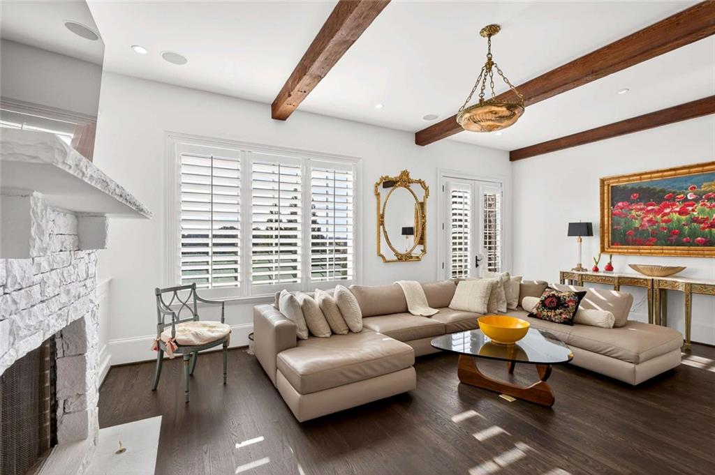 2832 Paces Lookout Lane SE