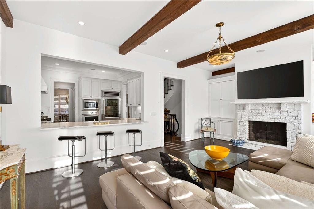 2832 Paces Lookout Lane SE