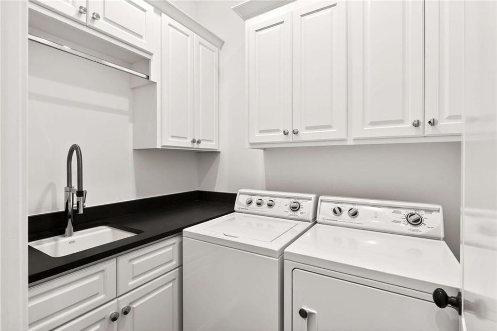 2832 Paces Lookout Lane SE