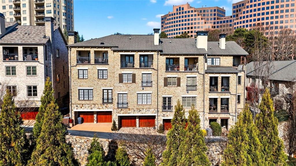 2832 Paces Lookout Lane SE